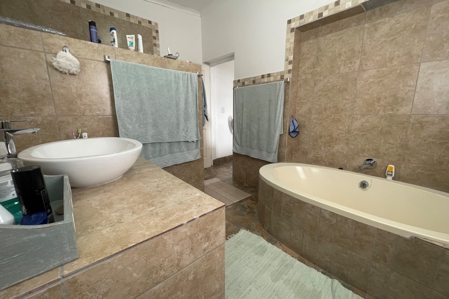 3 Bedroom Property for Sale in Dwarskersbos Western Cape